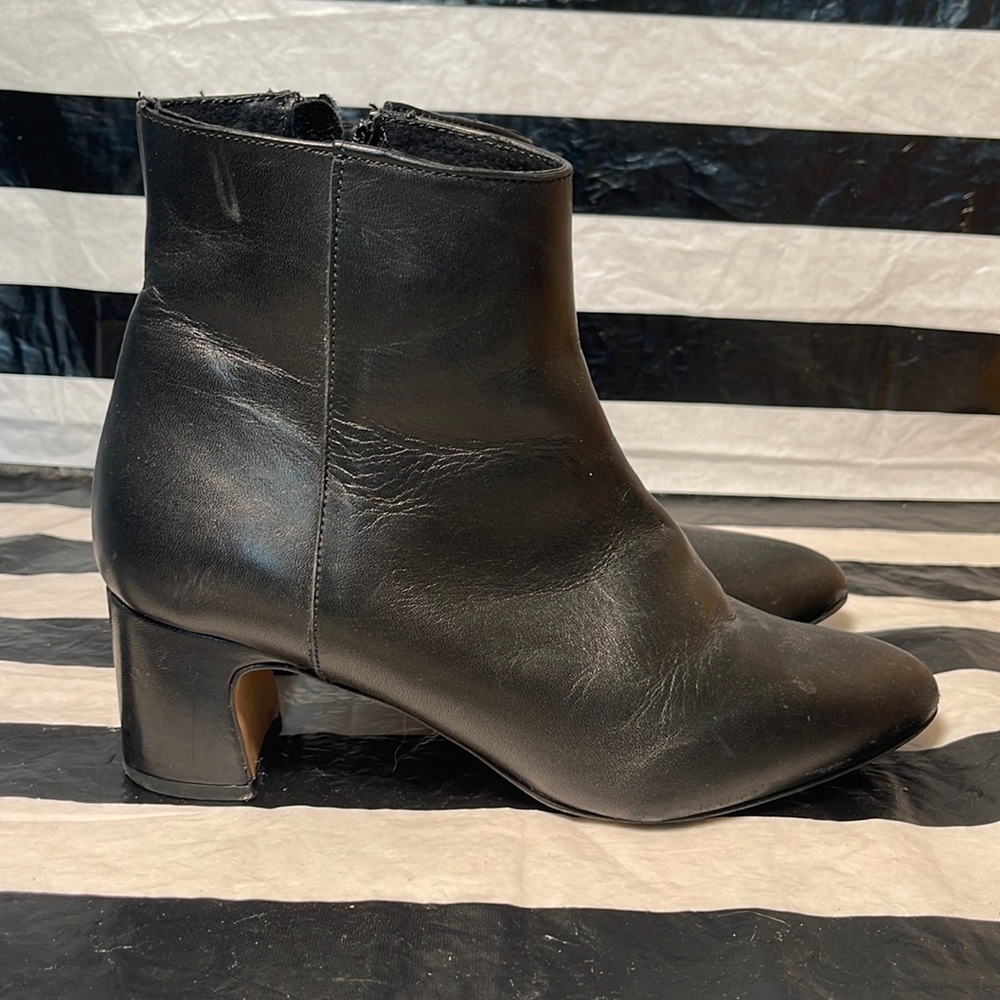Fabianelli Black Leather Bootie. Size 7 Super comfortable.